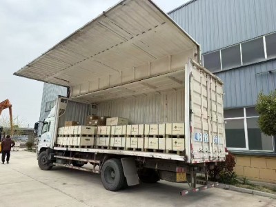 Entrega completa de bateria de lítio no armário